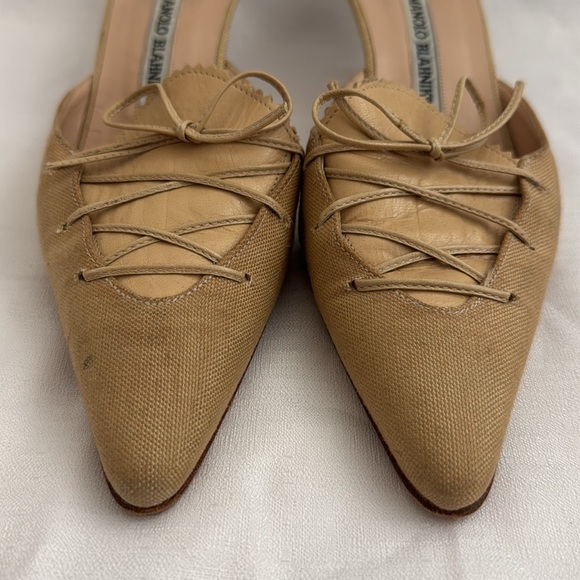 Vintage Manolo Blahnik Cream Mules - Picture 2 of 7